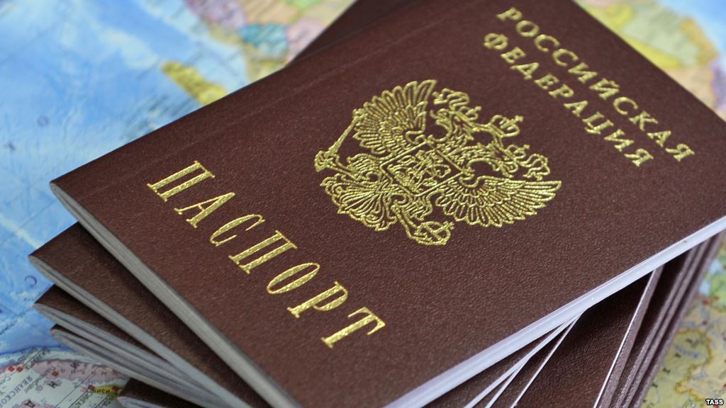 Предъявите документы: на фильмы 18+ не пустят без паспорта