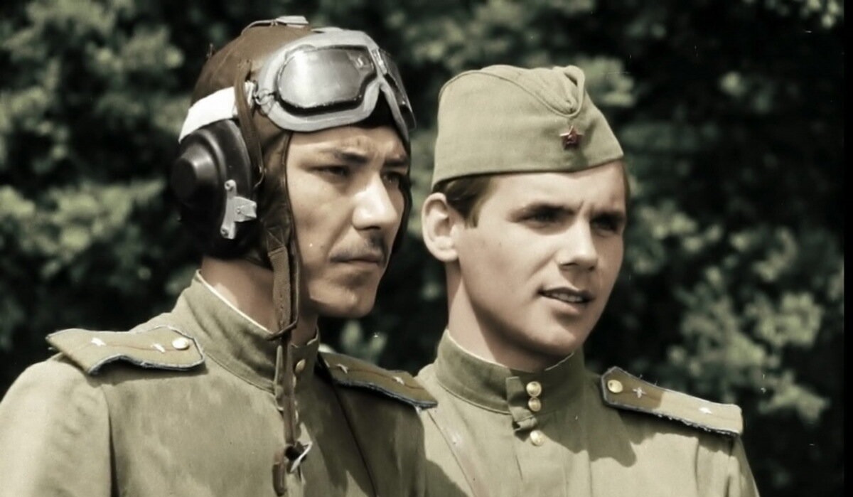 Россияне назвали «В бой идут одни старики» любимым фильмом о Великой Отечественной войне