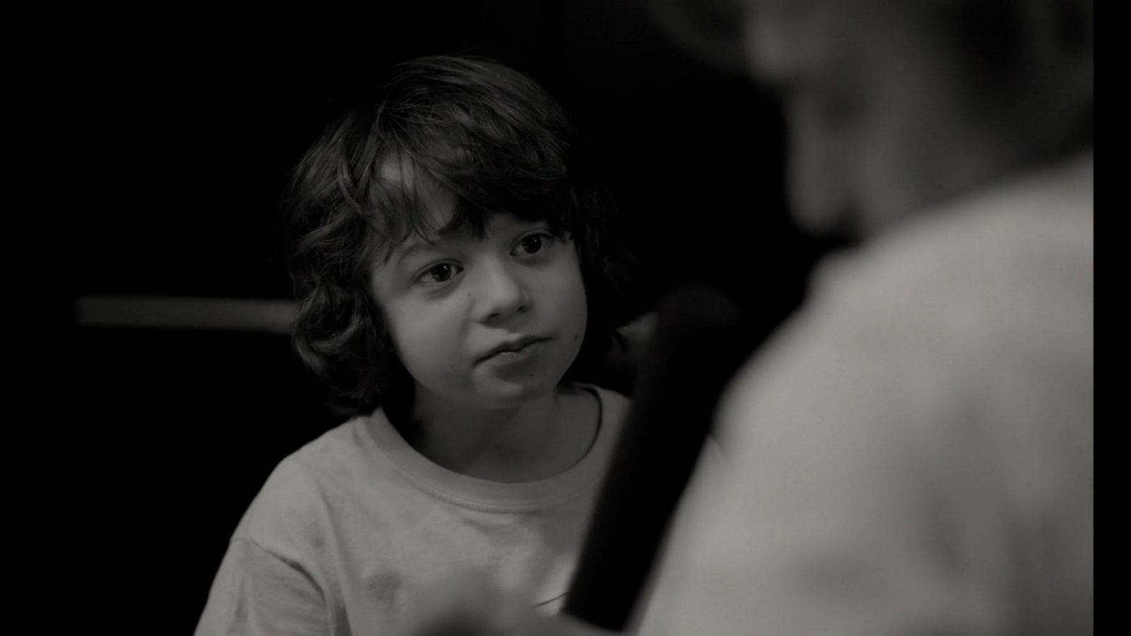 Хоакин Феникс даёт интервью племяннику в эксклюзивном фрагменте фильма «Камон Камон»