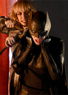 Warner Bros. закрыла "Бэтвумен" из-за нехватки денег на аренду